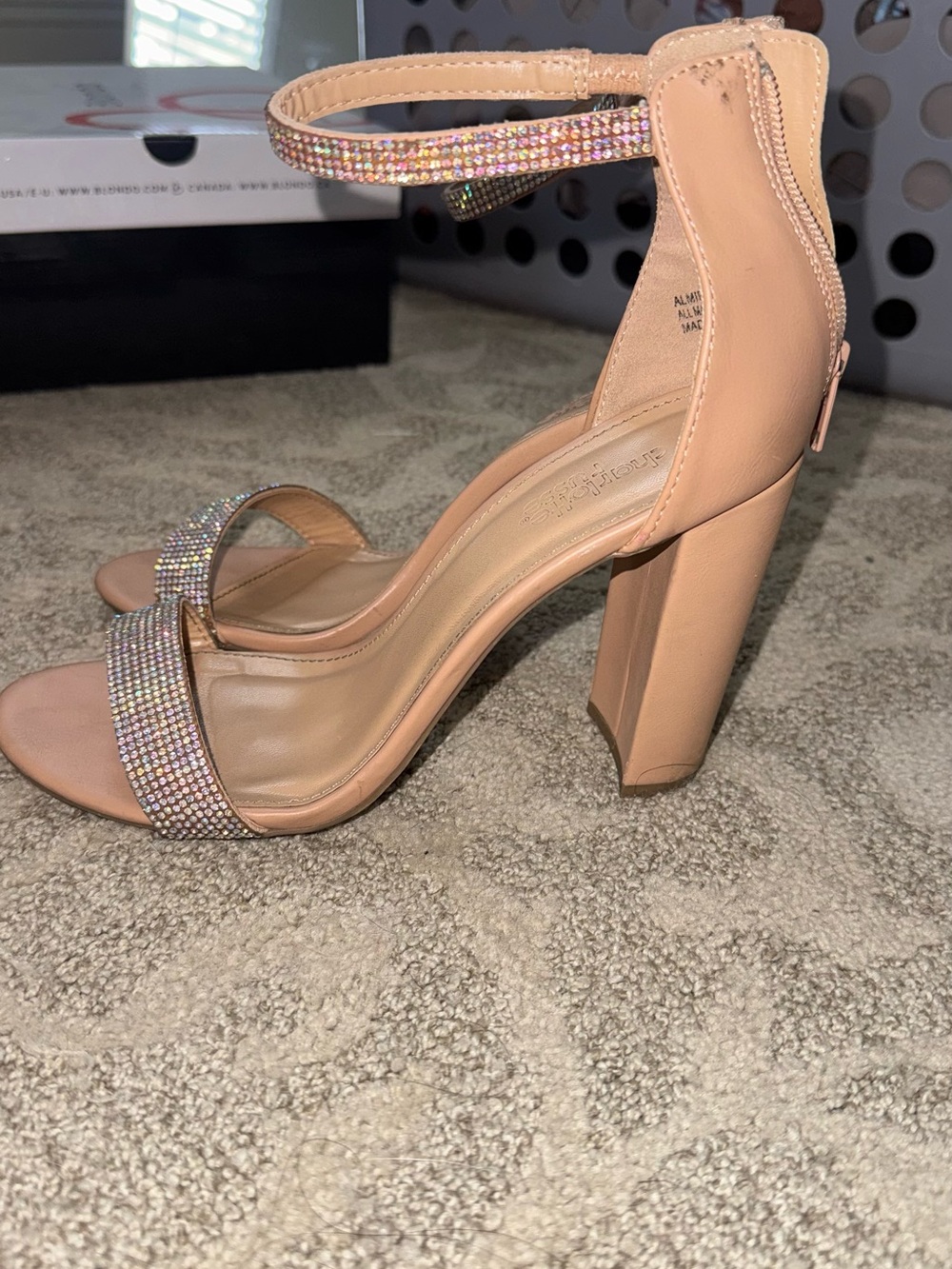 Heels - Picture 2 of 3
